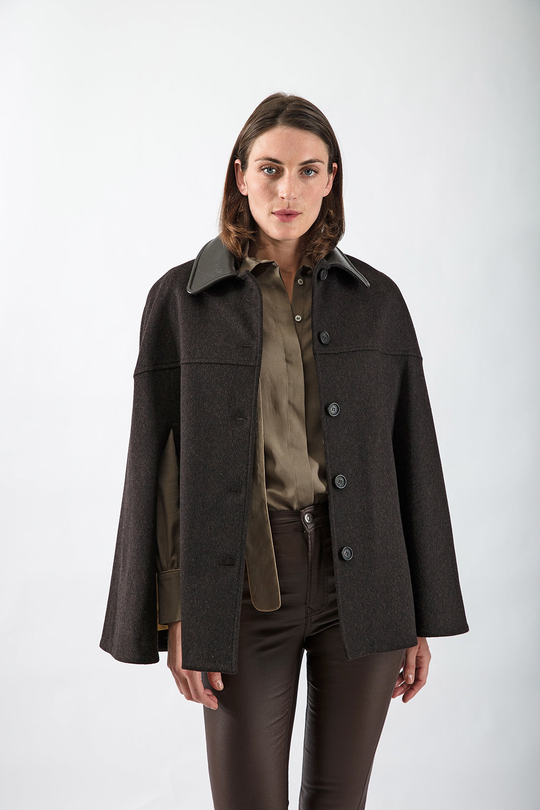 Curlew Cape in Charcoal