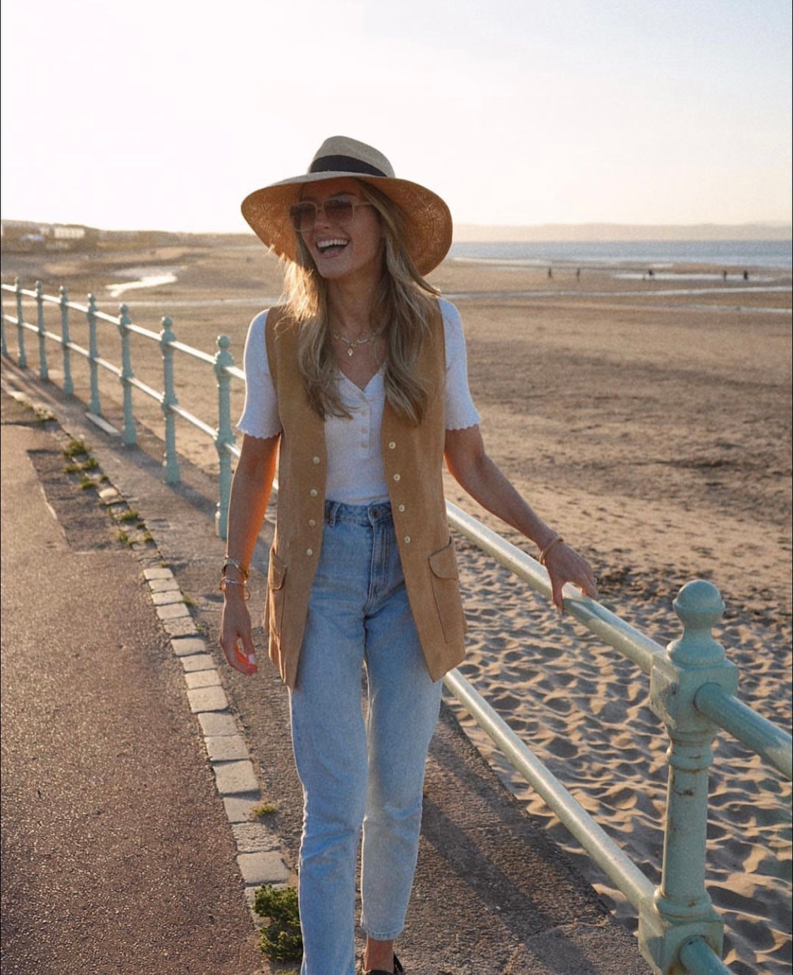 Dawn Gilet in Tan